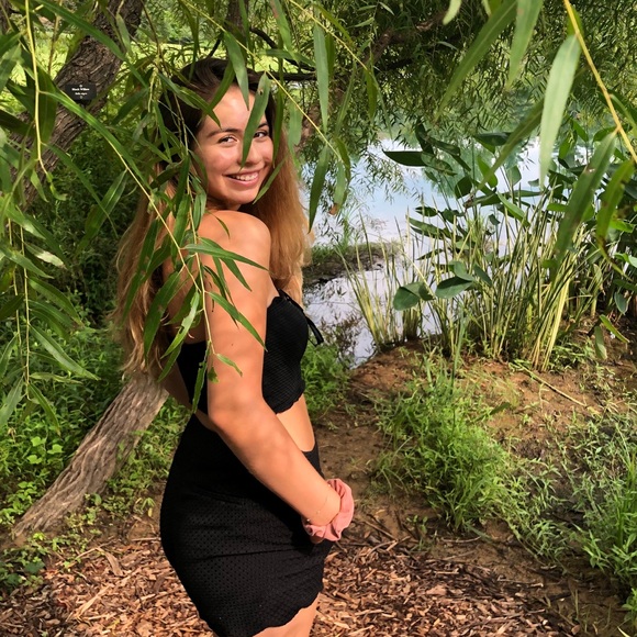 Meet your Posher, Ximena - Picture 1 of 1